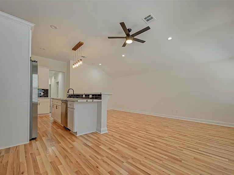 7339 Krueger Rd #A — Photo 10