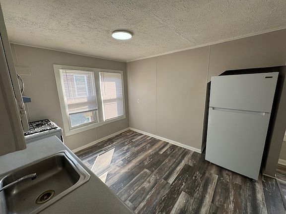 5th image of 29507 Euclid Ave Unit 2