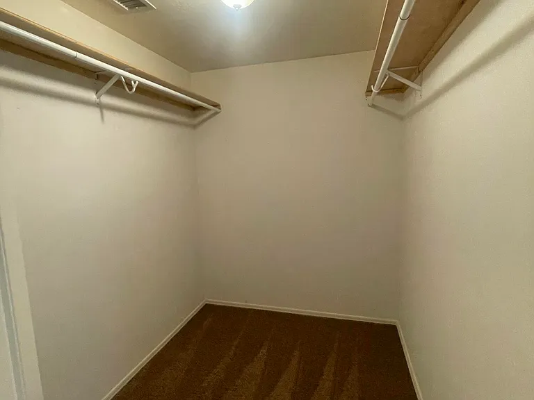 24403 N Oasis Blvd — Photo 16