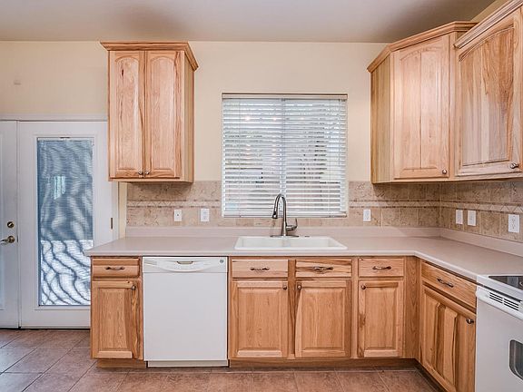 4th image of 3013 W Ferruccio Pl