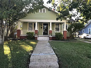 1706 Chicago Ave — Photo 1