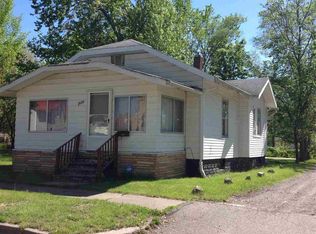 1039 S 2nd St, Elkhart, IN 46516