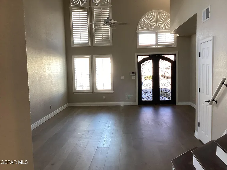 305 E Cloud Song — Photo 2