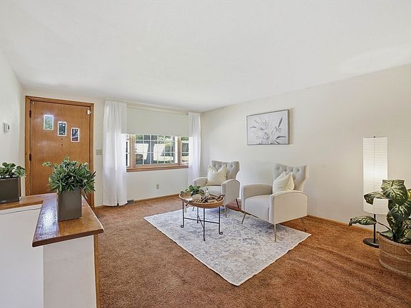 4th image of 65 Clover St