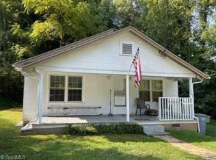 1141 Park Dr, Asheboro, NC 27205