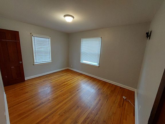 4th image of 8226 Montreal Dr