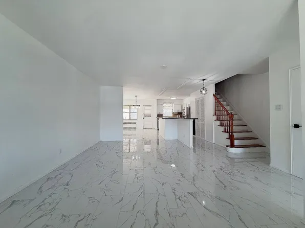 7020 Avenue U image 2 of 15