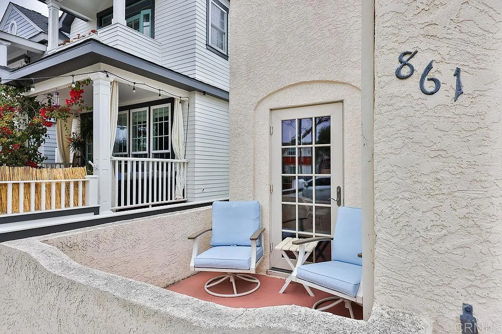 3 bed, 2.0 bath, 1250 sqft, $5,700 — Photo 2