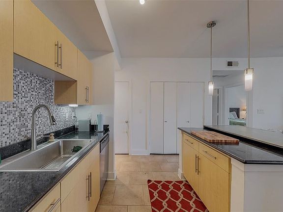 3rd image of 4605 Cedar Springs Rd APT 139