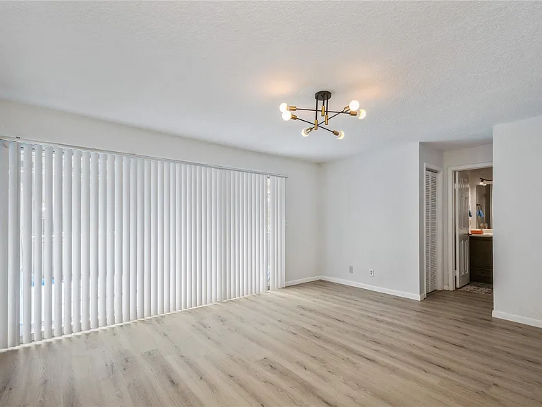 8208 NW 8th Pl — Photo 17