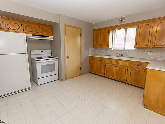 2nd image of 2217-2219 North Ave