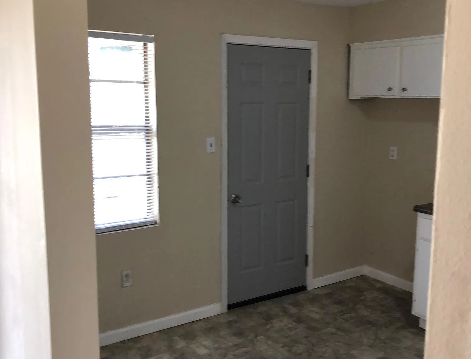 481 Walker Ave — Photo 3