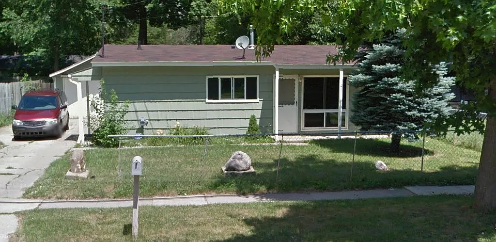 2716 Fielding Dr photo 1