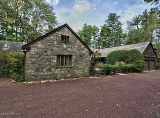 3049 Route 390, Skytop, PA 18357