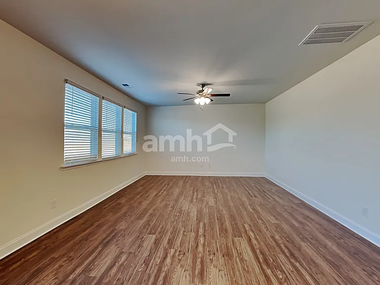 158 Larragan Dr — Photo 9