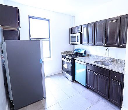 3rd image of 3733 College Point Blvd APT A3f