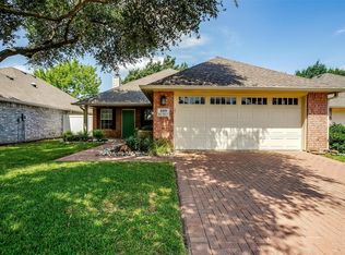109 Royal Crest Ct, Red Oak, TX 75154