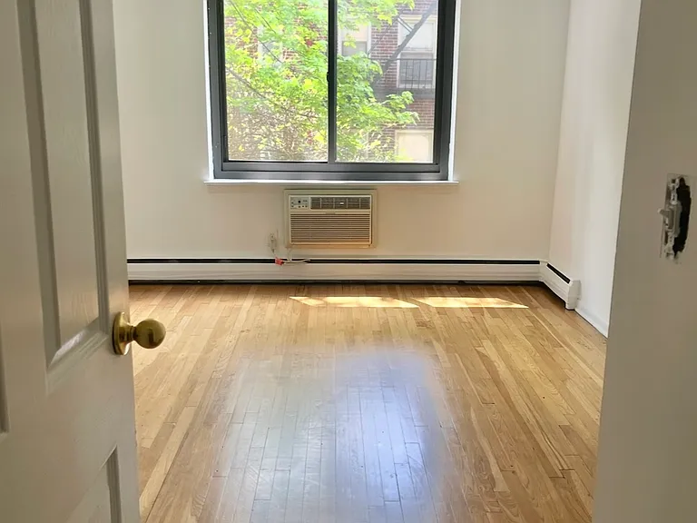 317 Irvington Ave #3A — Photo 3