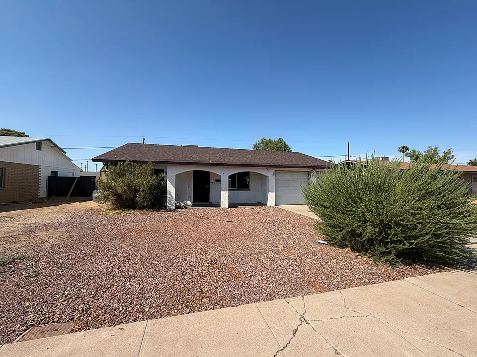 3708 W Loma Ln