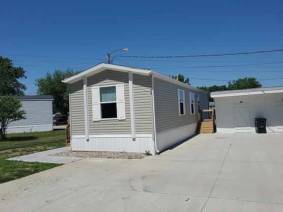 Exterior Image-1-Clayton Wakarusa Redbud Estates