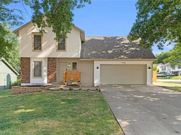 7310 Erika Ct, Pleasant Valley, MO 64068