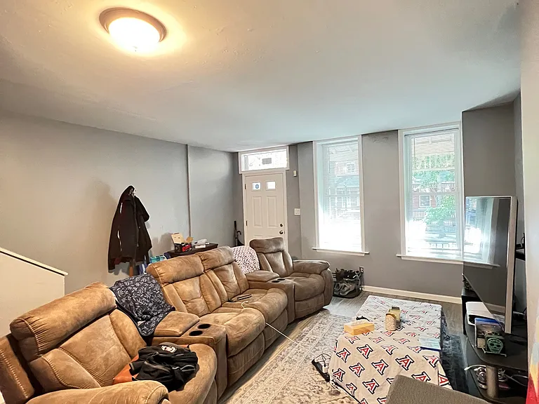 432 Chambers Ave — Photo 3