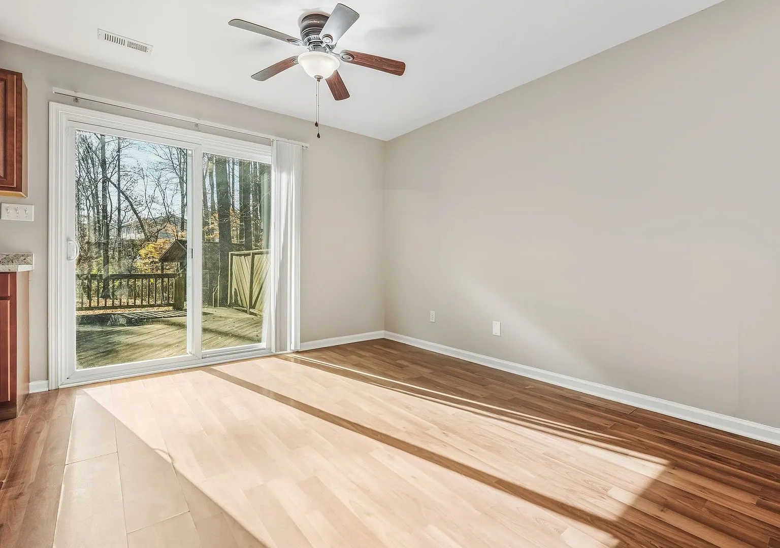 2be /1.5ba Duplex Near Downtown Cary — Photo 4