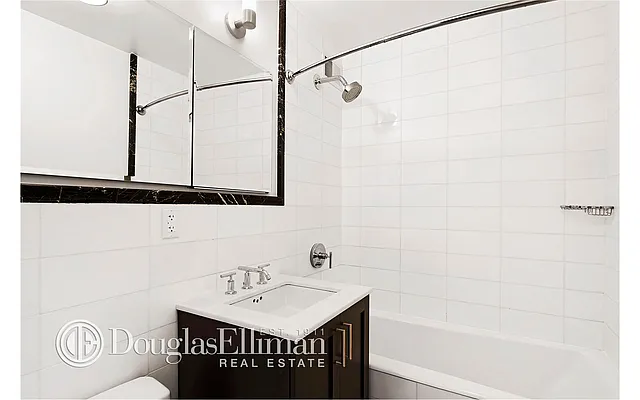 Rented by Douglas Elliman | media 17