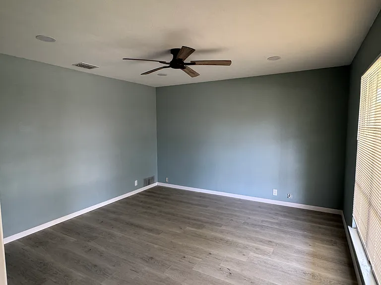 4629 Janssen Dr — Photo 4