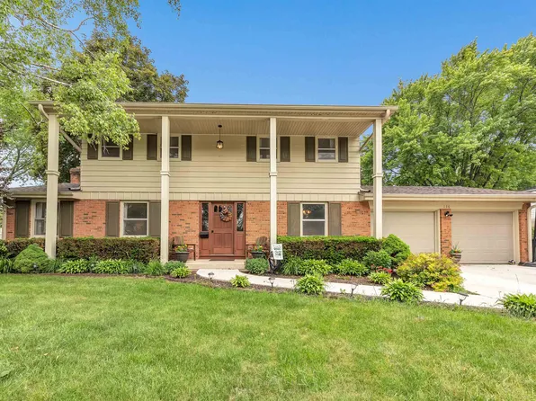 116 S Clay St, De Pere, WI 54115