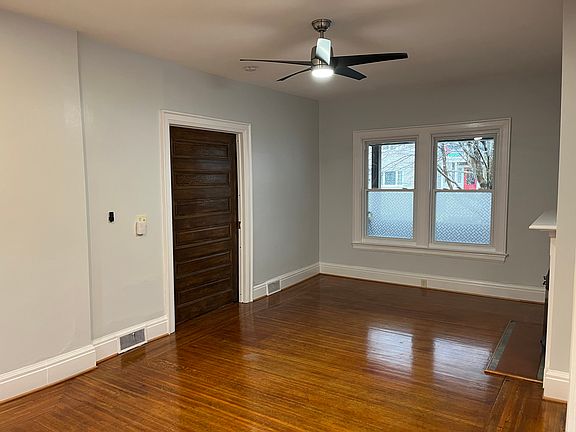 4th image of 126 Ashland Ave APT 1