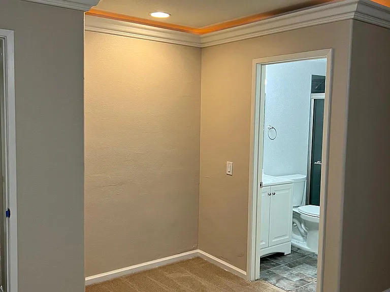 Entrance to Master Bedroom Bathroom