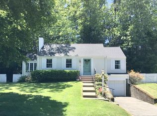 16 Park Ln, East Walpole, MA 02032