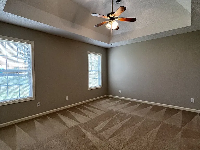 3427 Poplar Hl — Photo 45