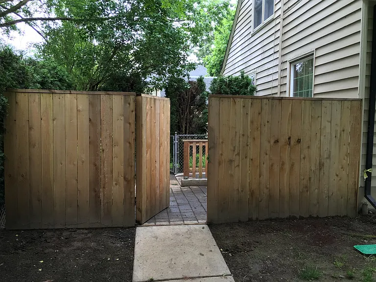 9540 N Seneca St #B — Photo 2