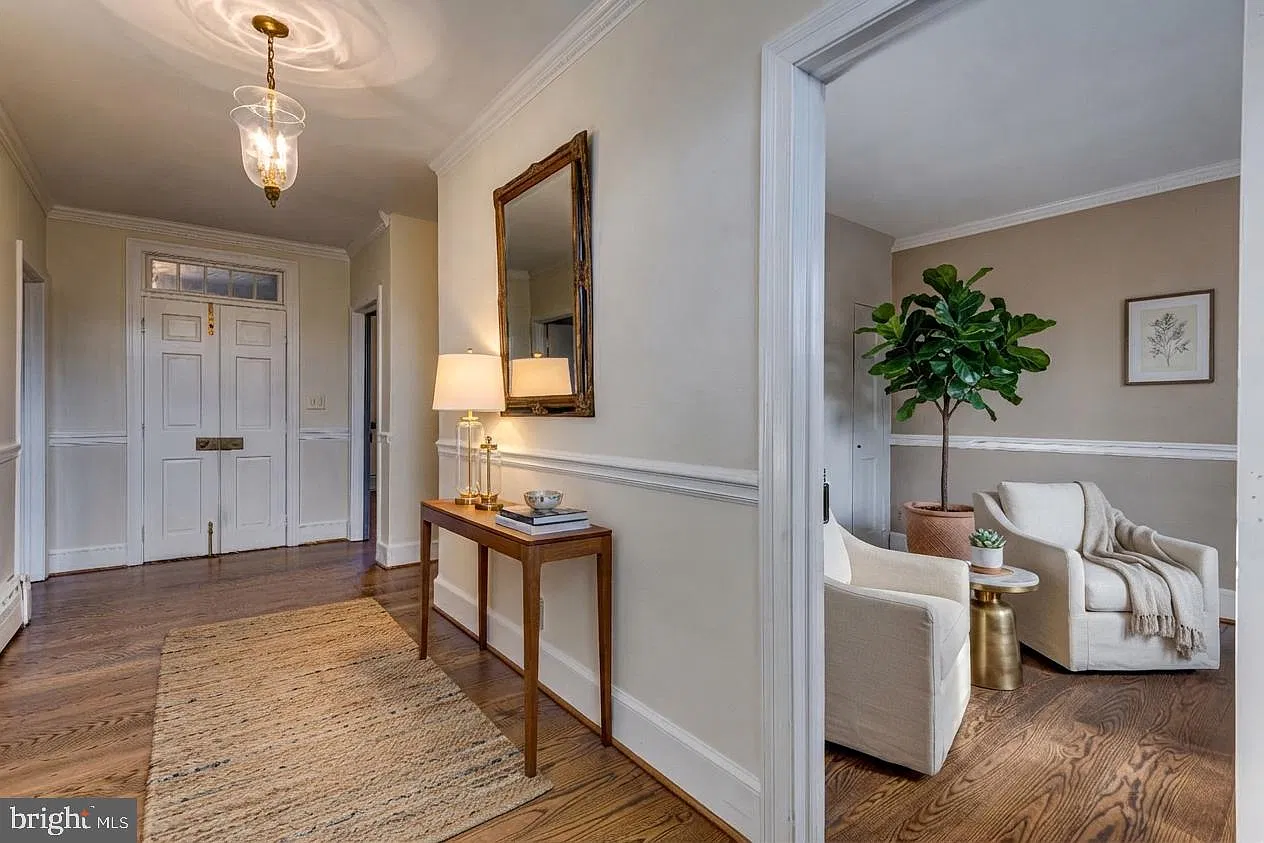 4 bed, 3.0 bath, 3378 sqft, $5,000 — Photo 3