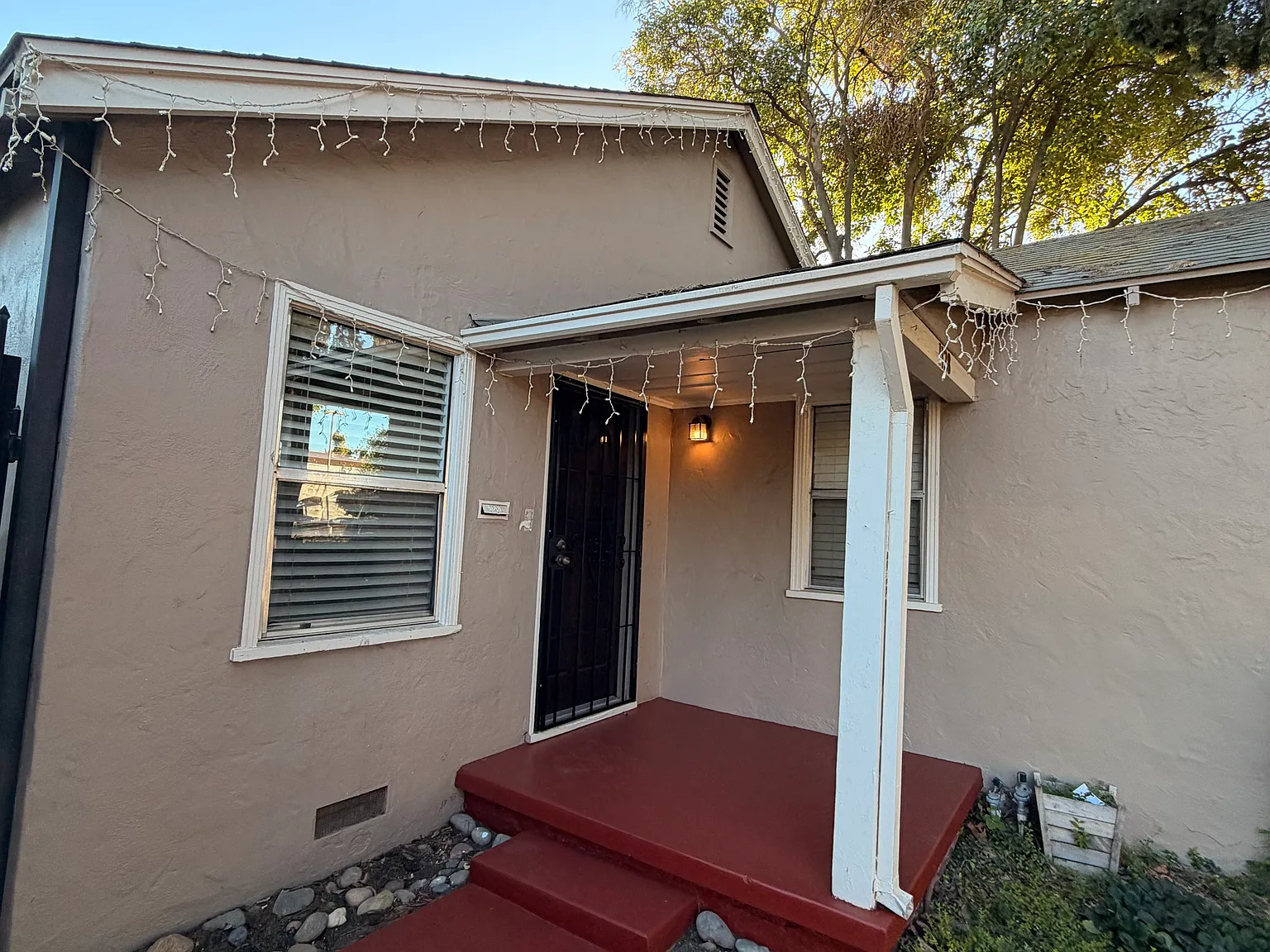 2 bed, 650 sqft, $1,899 — Photo 3