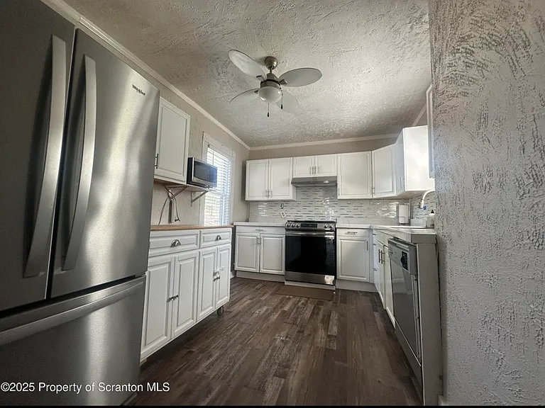 821 Maple St — Photo 5