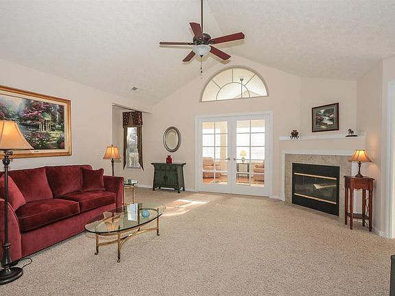 5th image of 9227 Elizabeth Ln