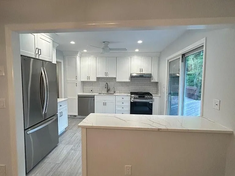 470 Vreeland Ave — Photo 4