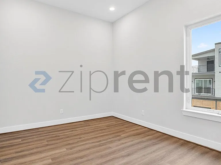 4413 Anthony Court Ln — Photo 30