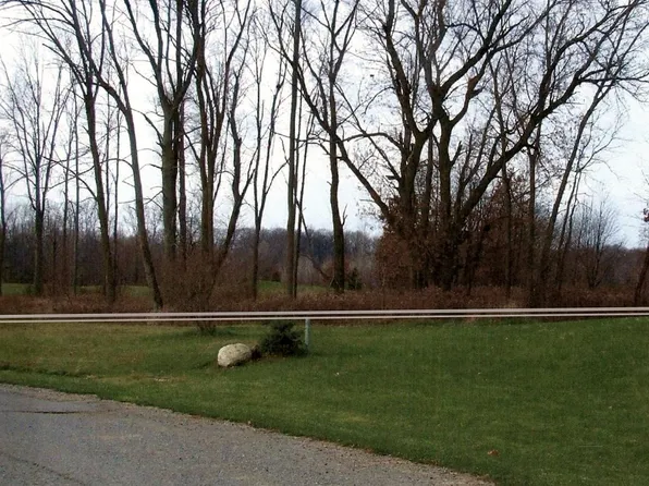 4964 Old Silo Dr, Pleasant Lake, MI 49272