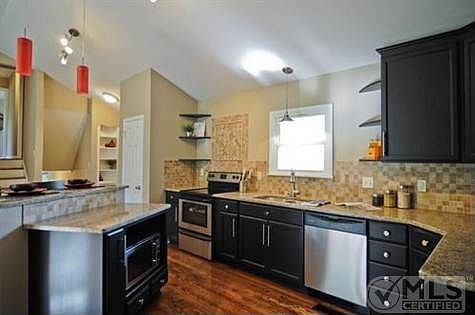 1st image of 705 Clematis Dr