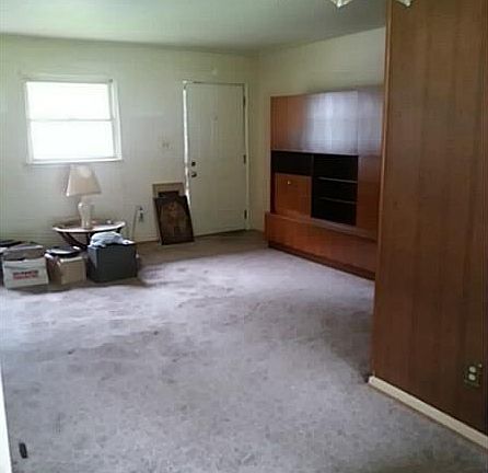 2nd image of 429 Eastwood Dr
