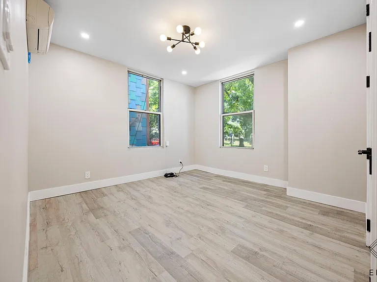 739 6th Ave #2B — Photo 10