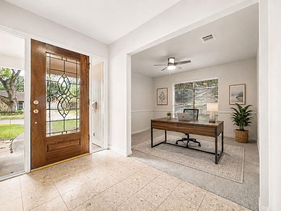 4th image of 114 Camellia St