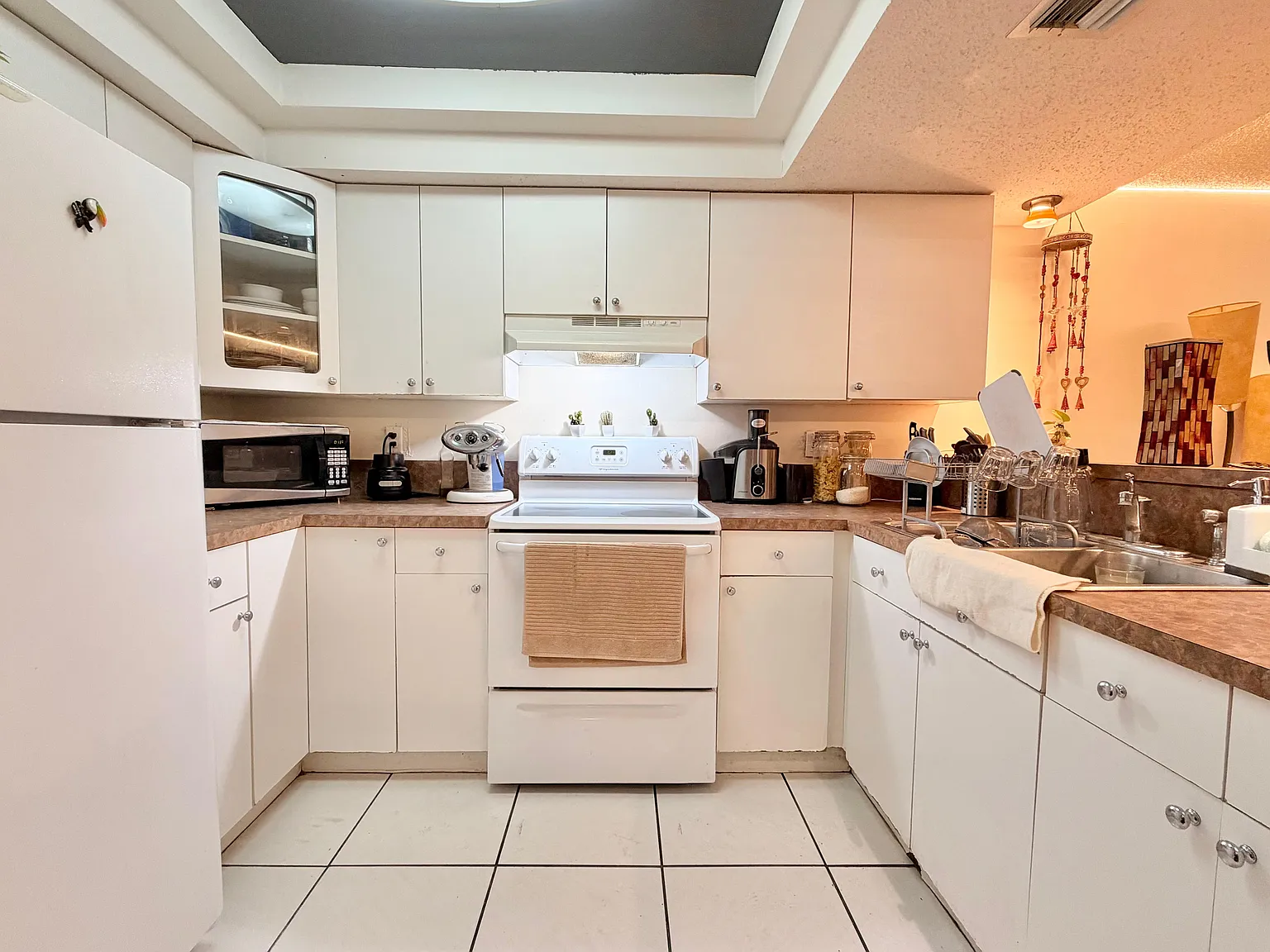 3730 Inverrary Dr — Photo 4