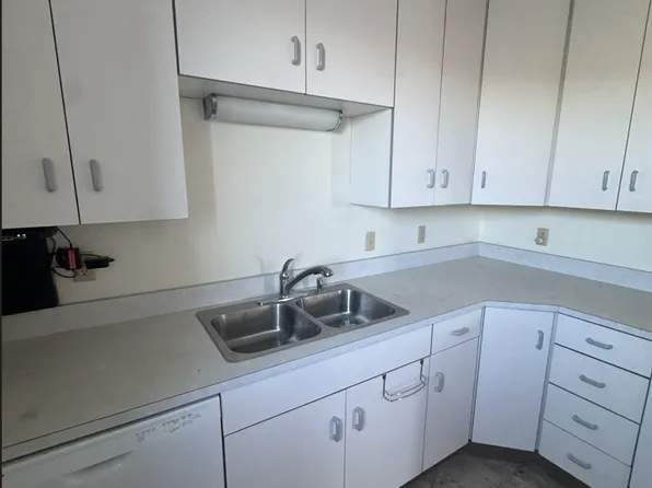 24 Main St N #201, Minot, ND 58703