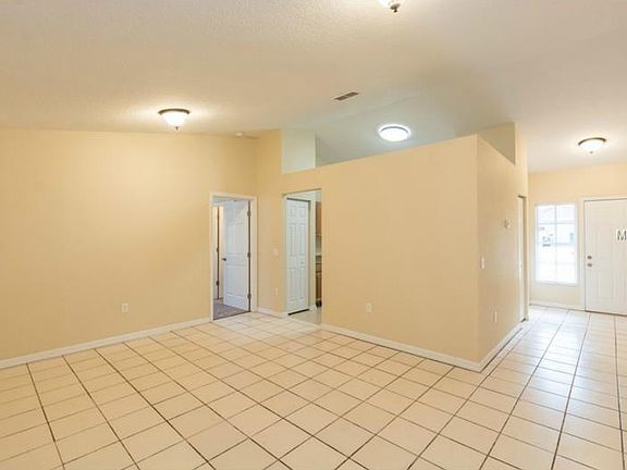 5th image of 2414 Woody Trace Ln