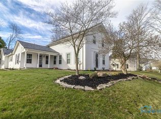 24423 W 2nd St, Grand Rapids, OH 43522